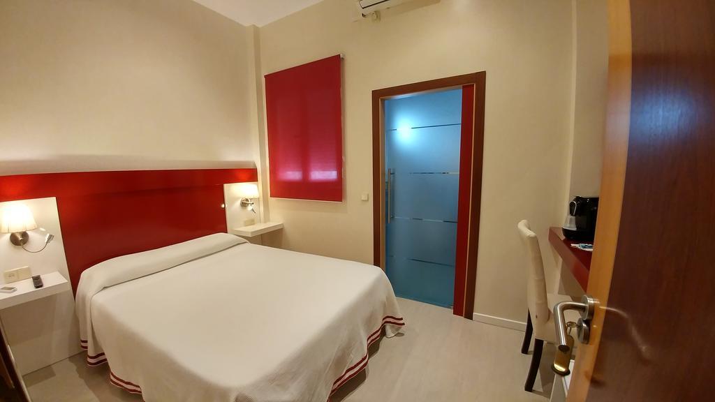 Hostal Paris San Fernando Exterior photo